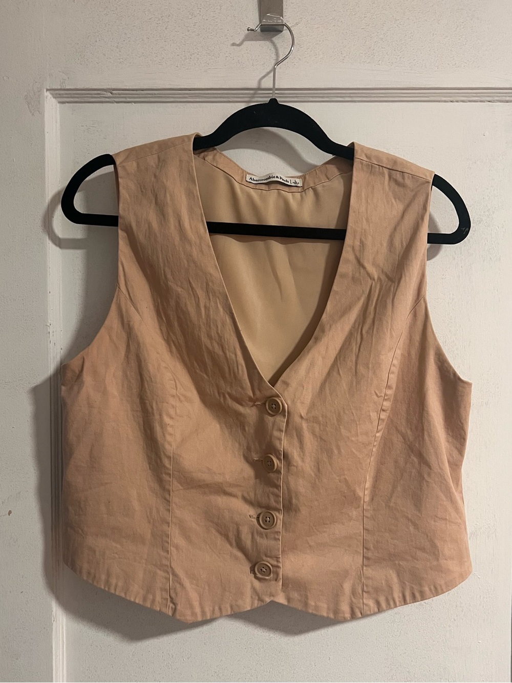 Abercrombie & Fitch, Sleeveless Button-Front Crop Vest - Beige, L
